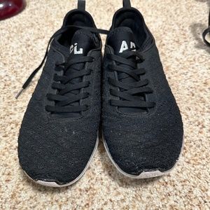 FANTASTIC APL Tennis Shoes sneakers black white size 8 Worn once